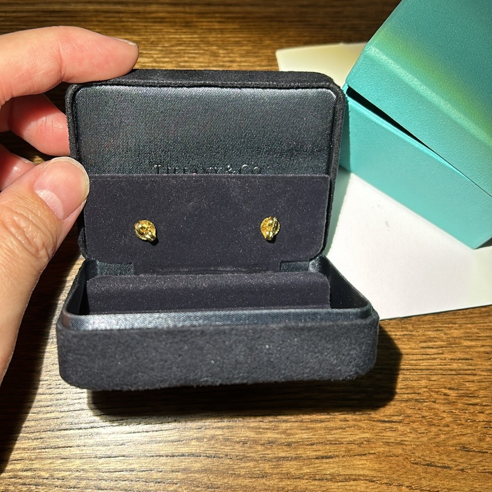 Tiffany yellow gold Elsa Peretti collection teardrop studs earrings - Picture 2 of 6